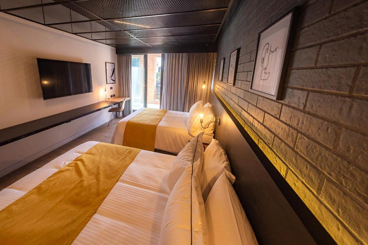 Fulton Business Luxury Hotel Γκουανταλαχάρα Εξωτερικό φωτογραφία