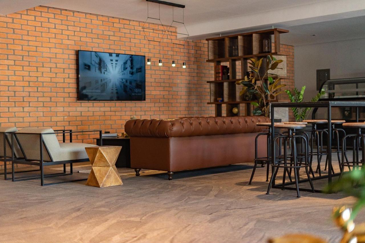 Fulton Business Luxury Hotel Γκουανταλαχάρα Εξωτερικό φωτογραφία