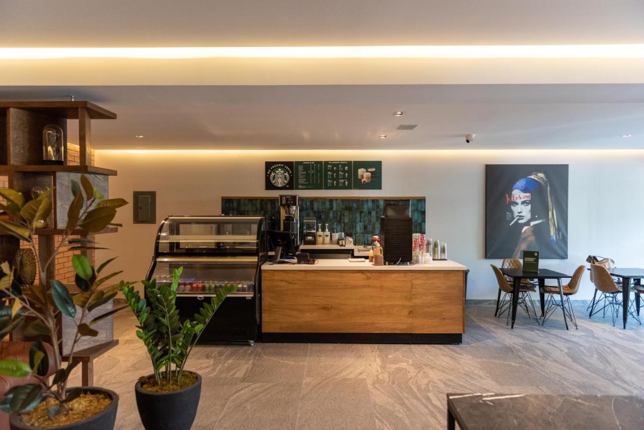 Fulton Business Luxury Hotel Γκουανταλαχάρα Εξωτερικό φωτογραφία